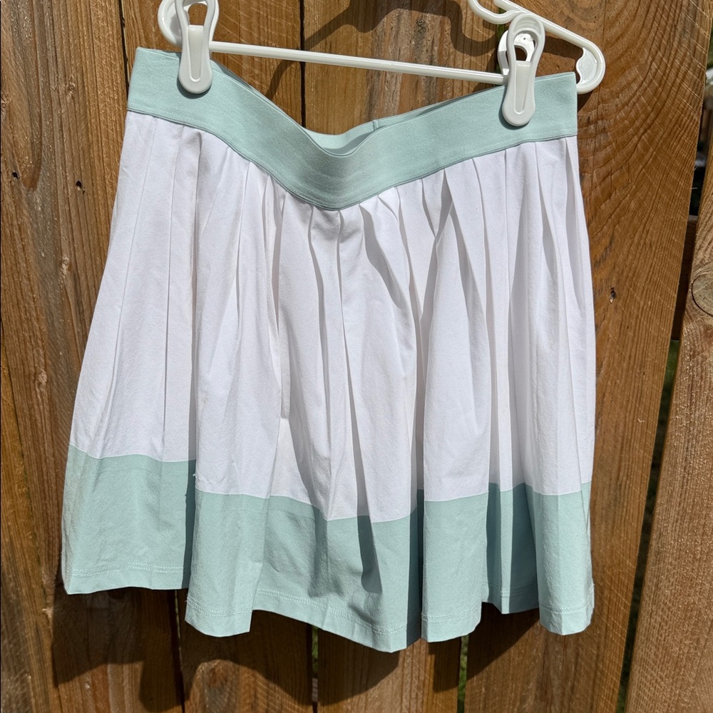 Stylish White and Mint Green Tennis Skort